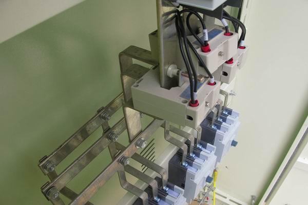 定海配电柜-应急照明配电柜使用对工作人员的具